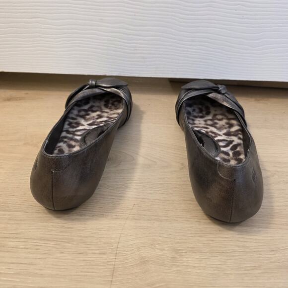 Born Dark Silver Leather Bow Arch Support Twee Molly Ballet Flats Size 9 - Picture 4 of 10